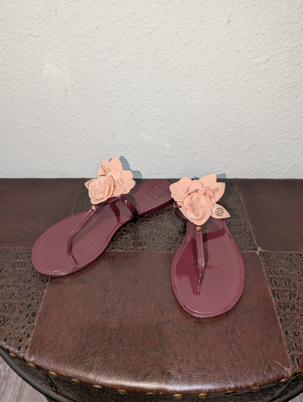 NEW Tory Burch Blossom Jelly Thong Flip Flop Sandals Royal/Victorian Rose size 7 - Picture 9 of 11